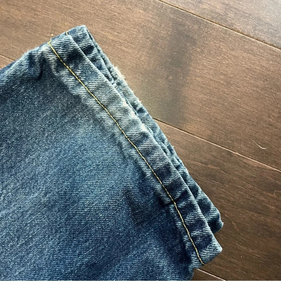 Armani Exchange Women’s 30 Short Straight Leg Denim Jeans - Picture 4 of 8